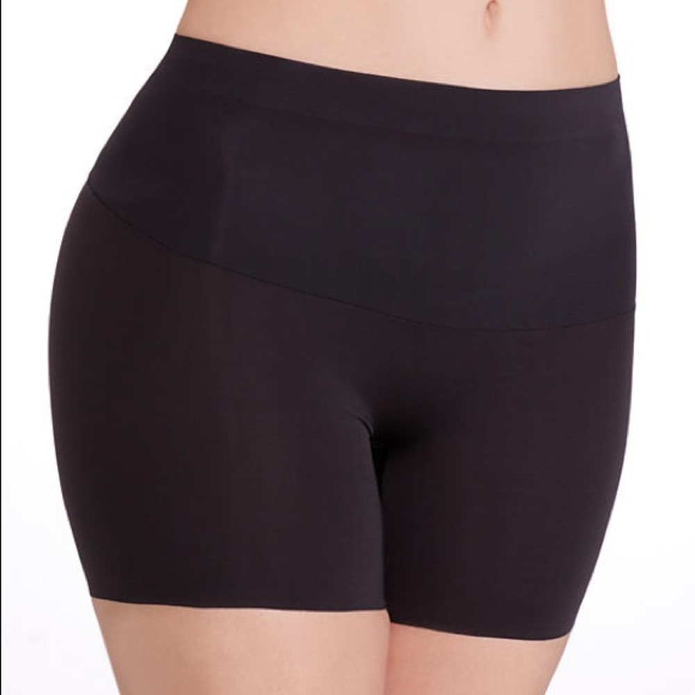 Spanx Shape My Day Girl Short Size Medium, Black